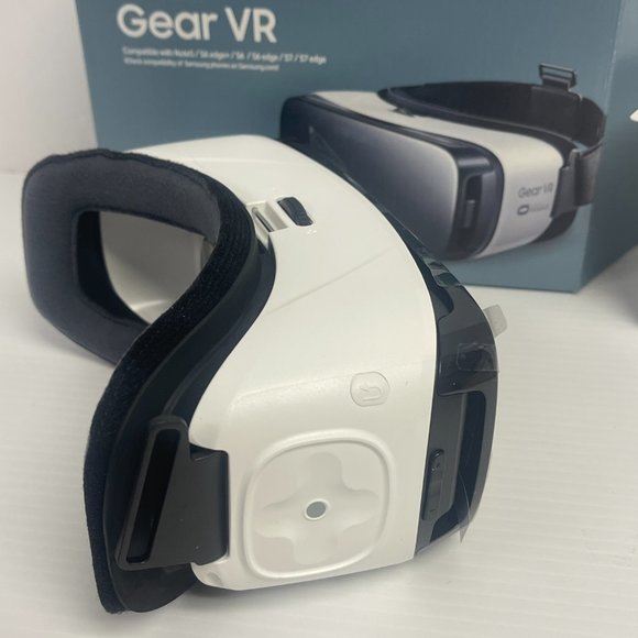 Samsung Gear VR Headset Oculus SM-R322 for Note5 S6 & S6 Edge S7 & Edge - W870 - Picture 7 of 8